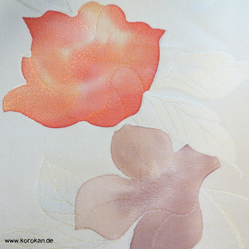 Blüten Kimono Seide - gewebte und gemalte