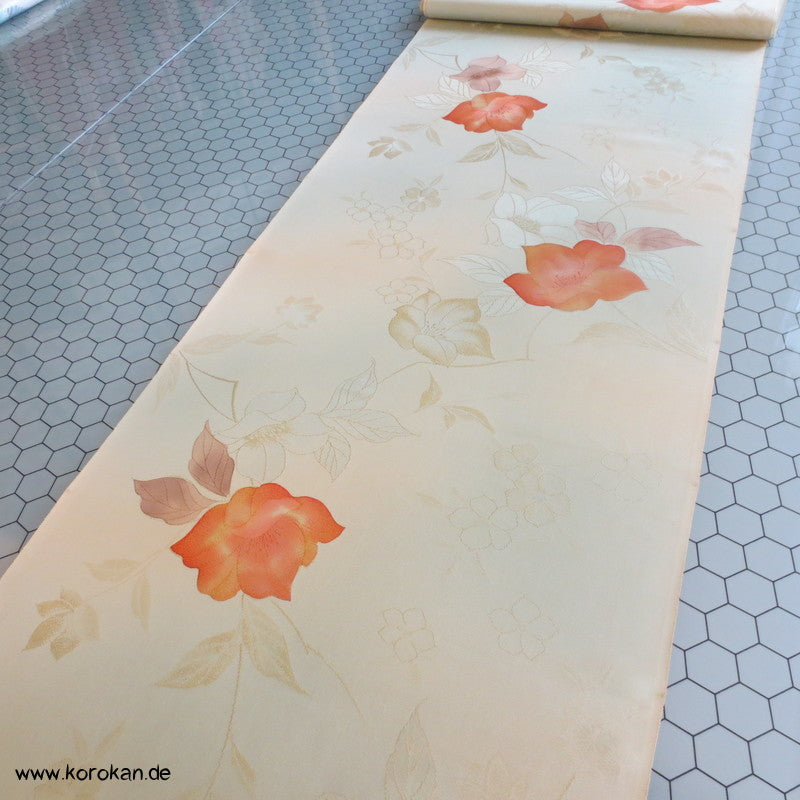 Blüten Kimono Seide - gewebte und gemalte