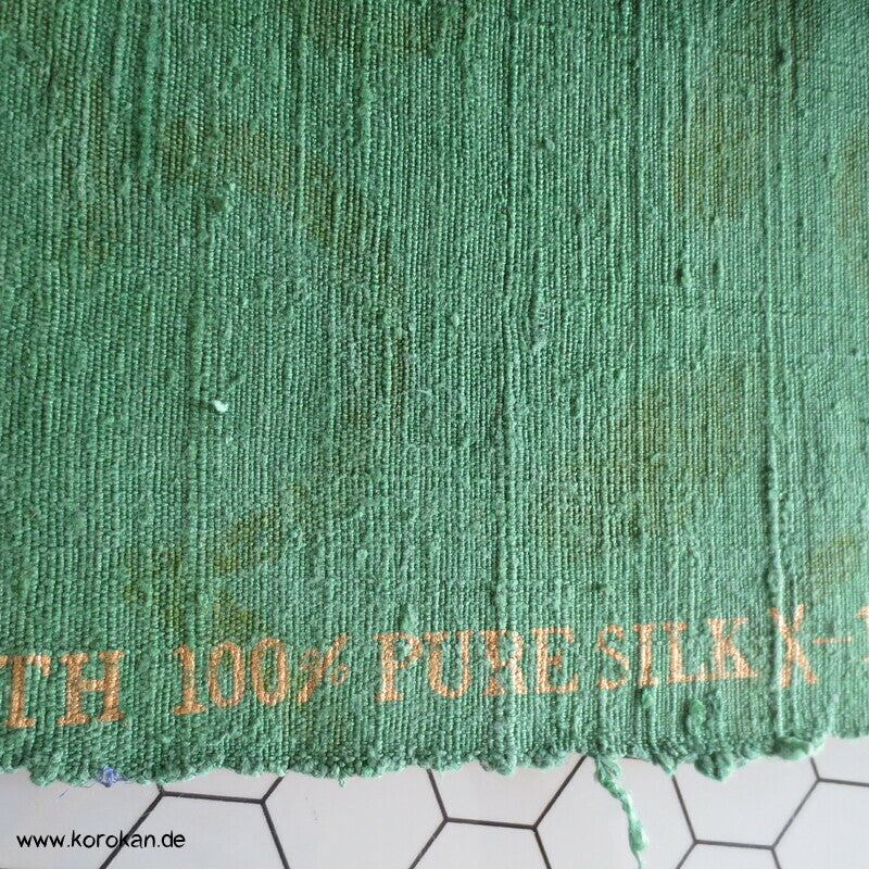 Thai Silk Bourette Seiden Stoff Pril Blumen in grün