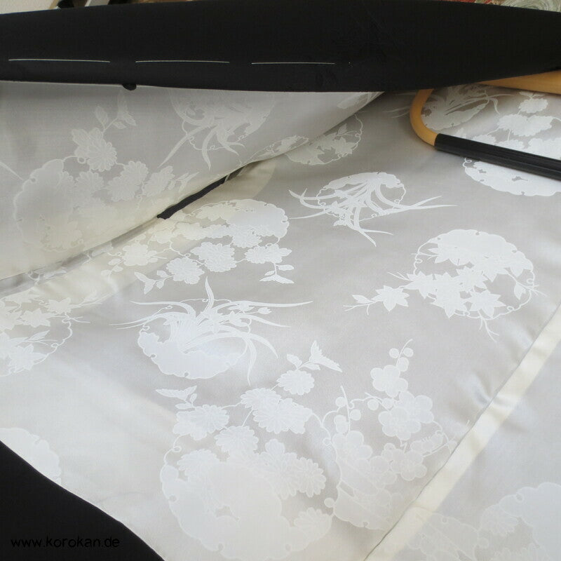 schwarze Blüten Rinzu Damast Seiden Haori
