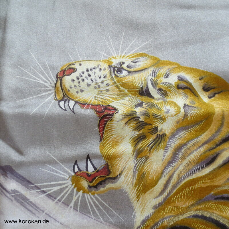 bemalter Seidensatin Haori Schulter Futter - Tiger