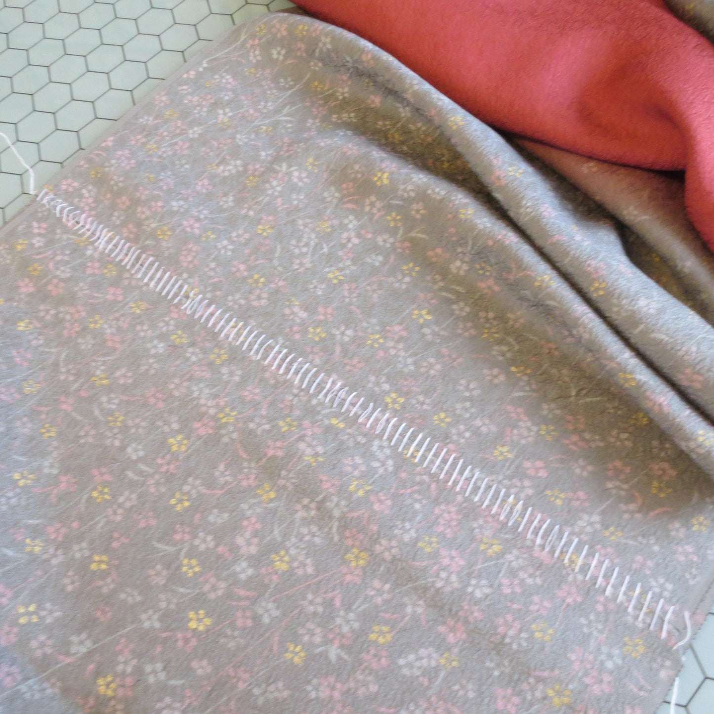 Araihari Homongi Kimono Millefleur Seidendamast mit Farbverlauf