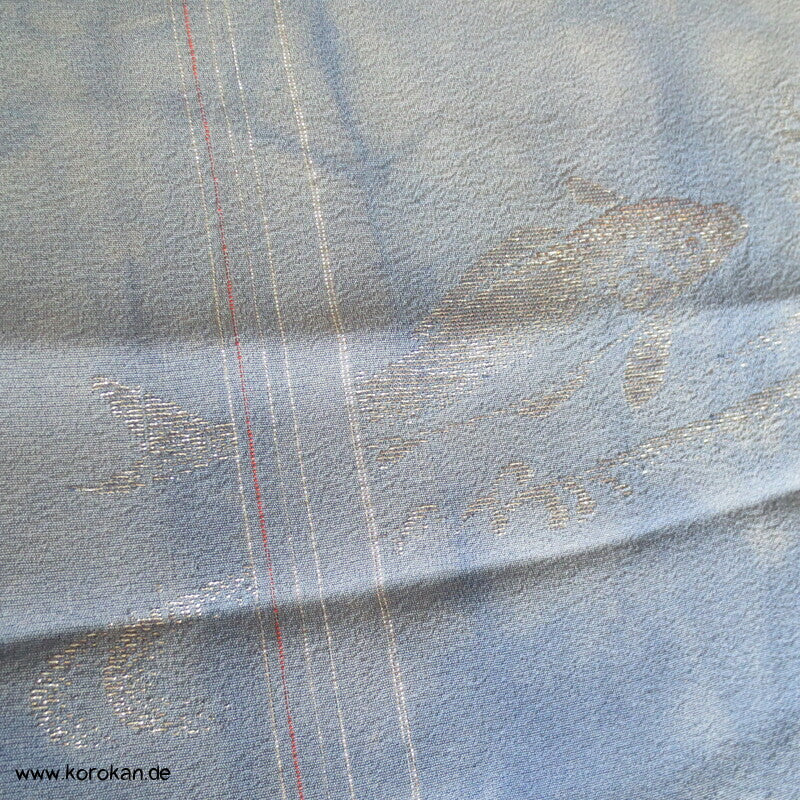 silberne Koi in blauem Wasser Araihari Kimono Seidenjacquard Decoupé Georgette