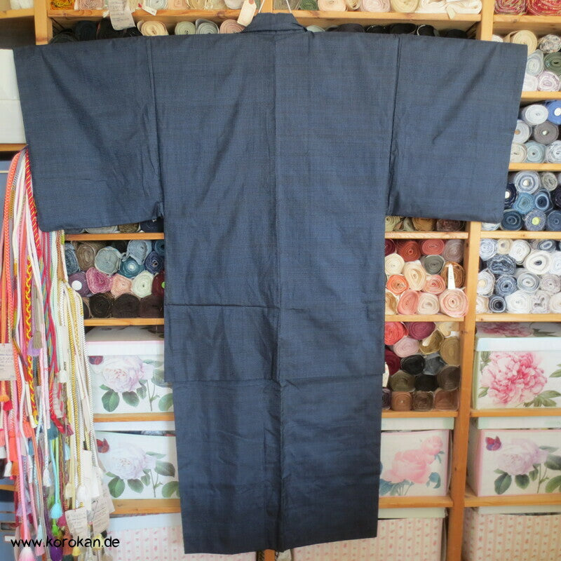 Kimono und Haori Set in blau schwarzer Kasuri Kikko Tsumugi Seide, Falke