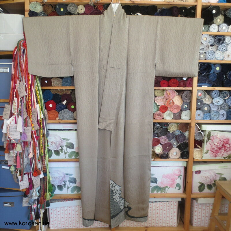 schmaler Shibori Rand, Uferhäuser Seidendamast Iro Tomesode Kimono