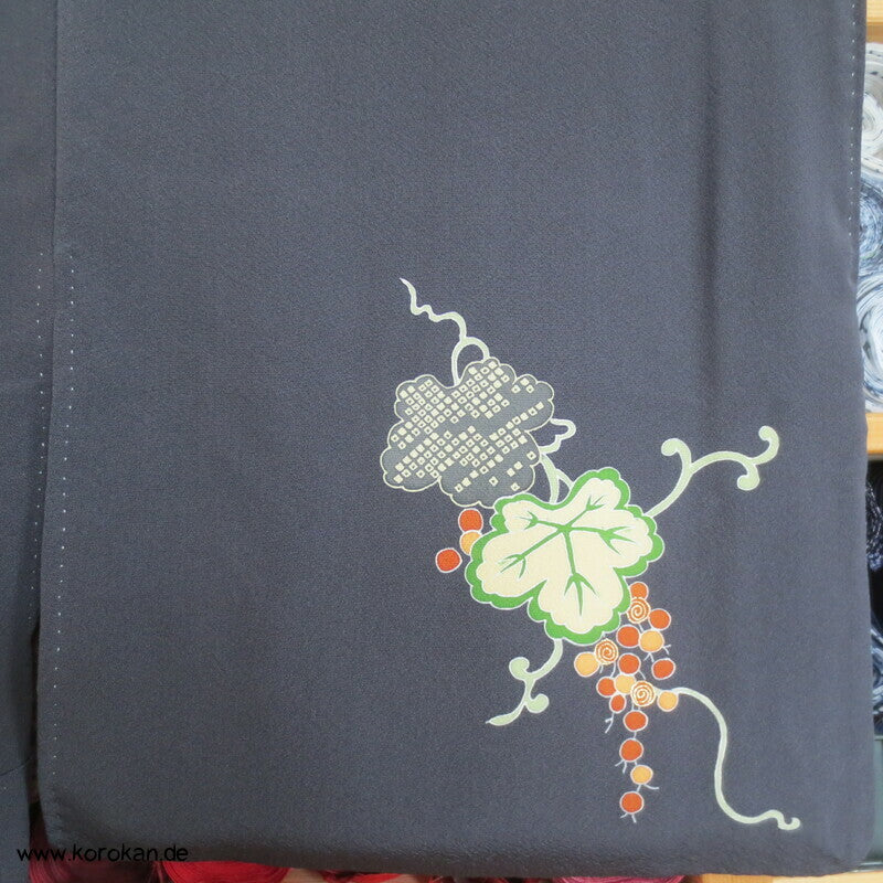Weinblätter und Trauben, Bambus Homongi Kimono