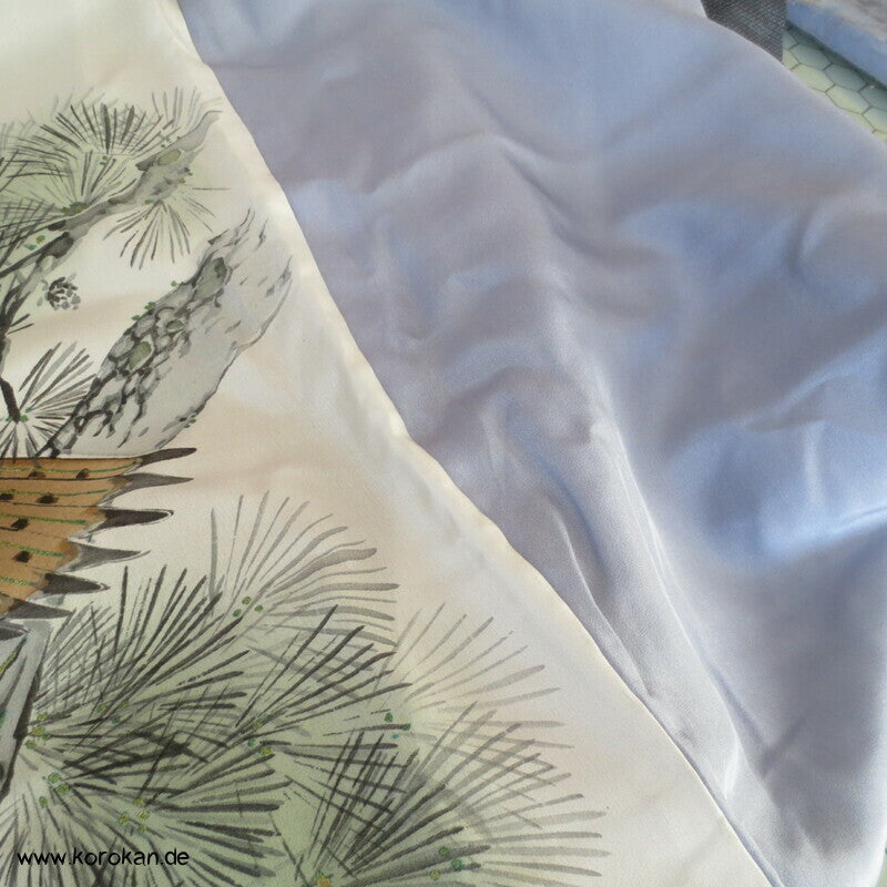 Kimono und Haori Set in blau schwarzer Kasuri Kikko Tsumugi Seide, Falke