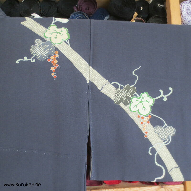 Weinblätter und Trauben, Bambus Homongi Kimono