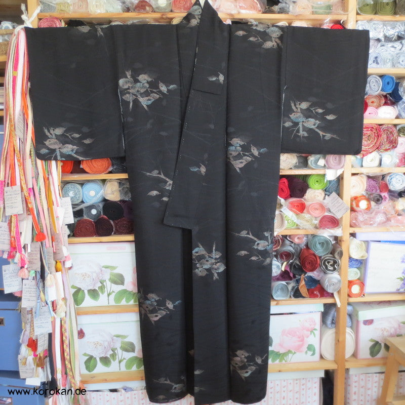 gewebtes glitzerndes Blütenmuster Omeshi Urushi Komon Kimono