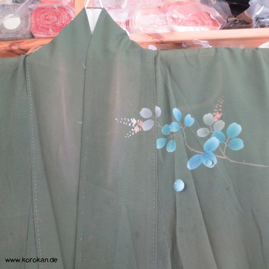 olivgrün mit Nandina Hitoe Rho Seiden Homongi Kimono