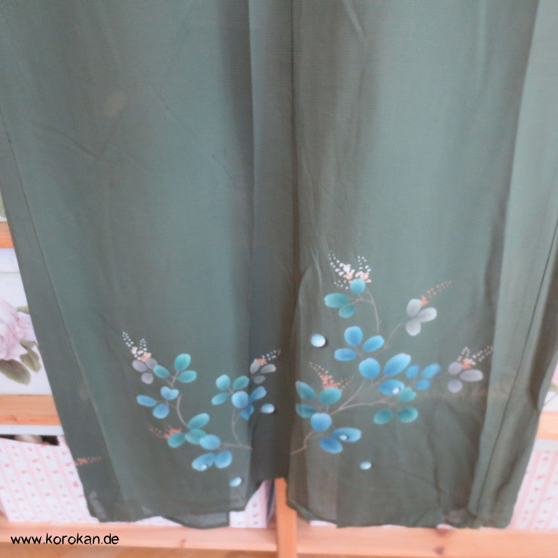 olivgrün mit Nandina Hitoe Rho Seiden Homongi Kimono