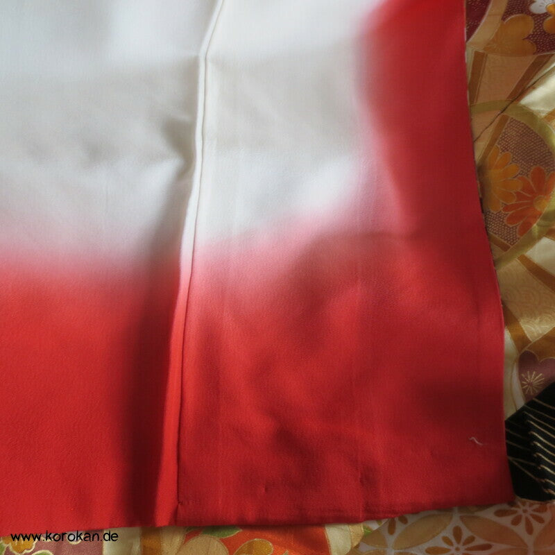 goldene Wellen auf schwarz, Wasserräder Higaki Seidendamast Furisode Kimono