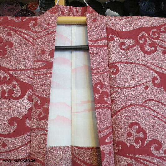 gewebte und gedruckte Wellen in blassrot Seidendamast Haori Kimono Jacke
