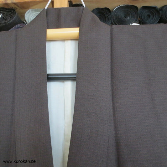 ein gesticktes Mon Komon Kimono