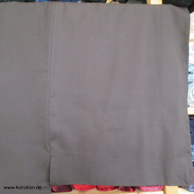 ein gesticktes Mon Komon Kimono
