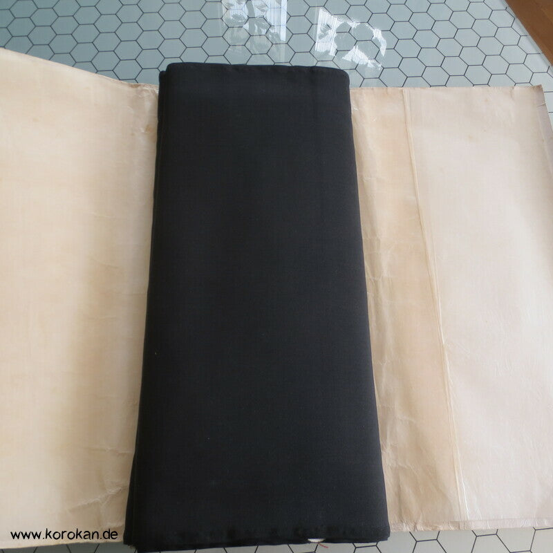 schwarzer Chirimen Crepe Seiden Tanmono Kimono