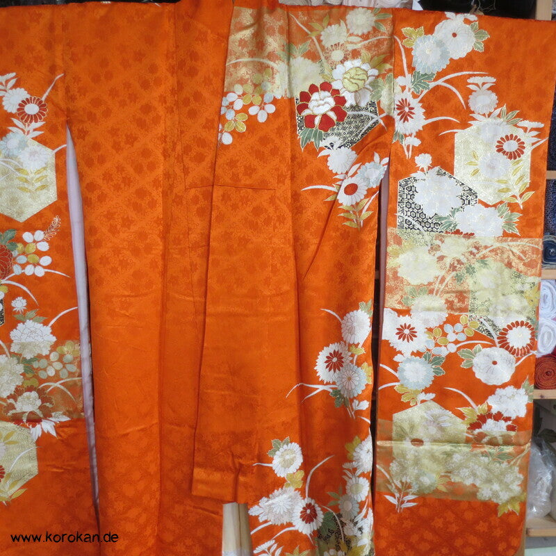 destroyed Heritage, ganz viel Gold Kakeshita Furisode Seidenbrokat Kimono
