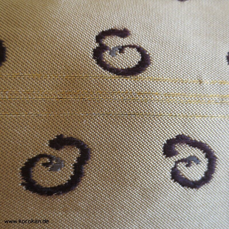Nagoya Obi Kringel auf goldbeige