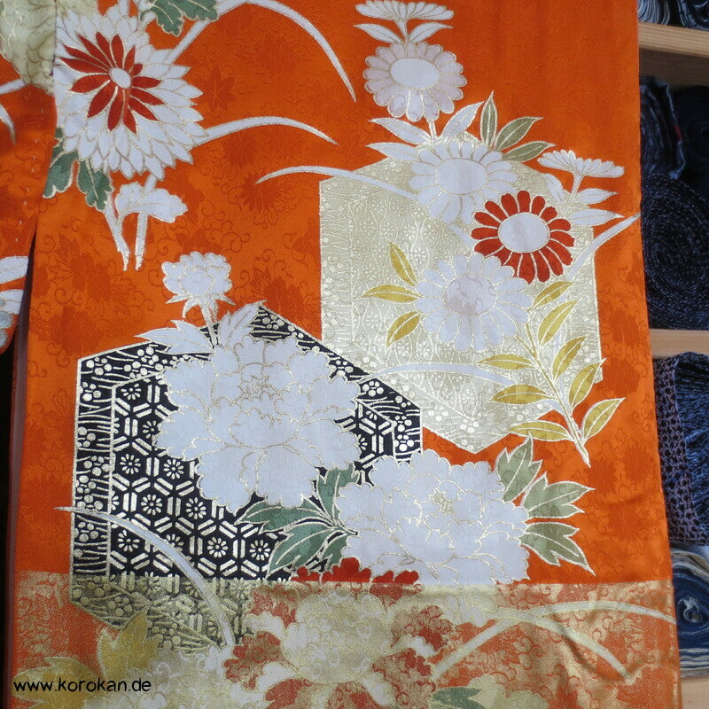 destroyed Heritage, ganz viel Gold Kakeshita Furisode Seidenbrokat Kimono