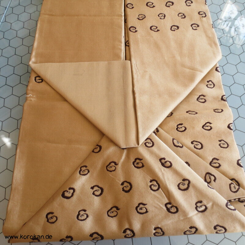 Nagoya Obi Kringel auf goldbeige