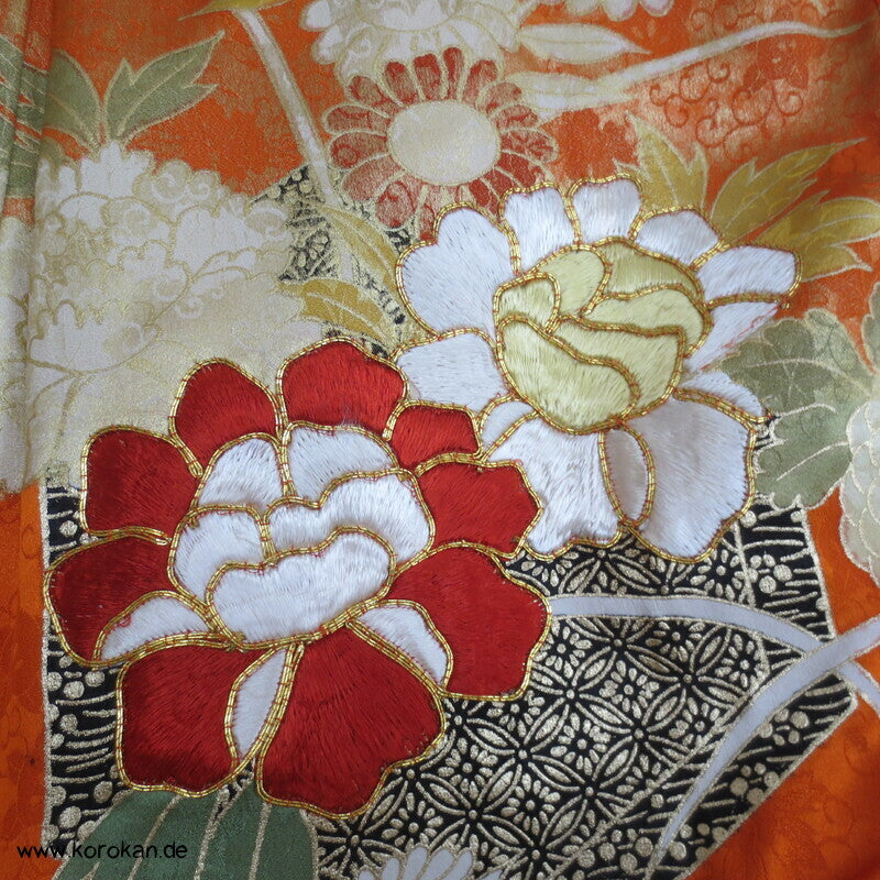 destroyed Heritage, ganz viel Gold Kakeshita Furisode Seidenbrokat Kimono