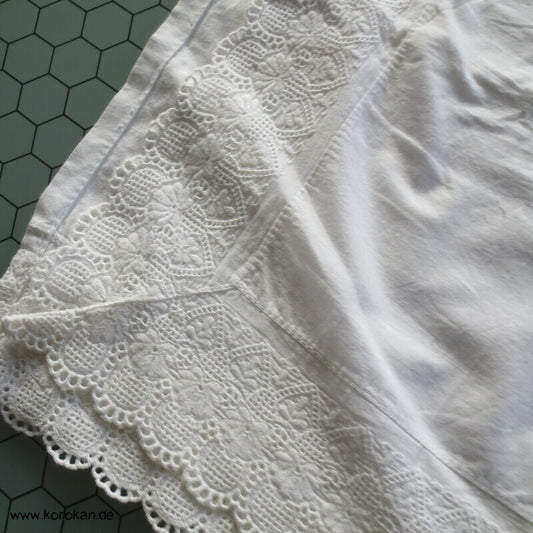 Susoyoke Kimono Wickelunterrock mit Spitzenrand