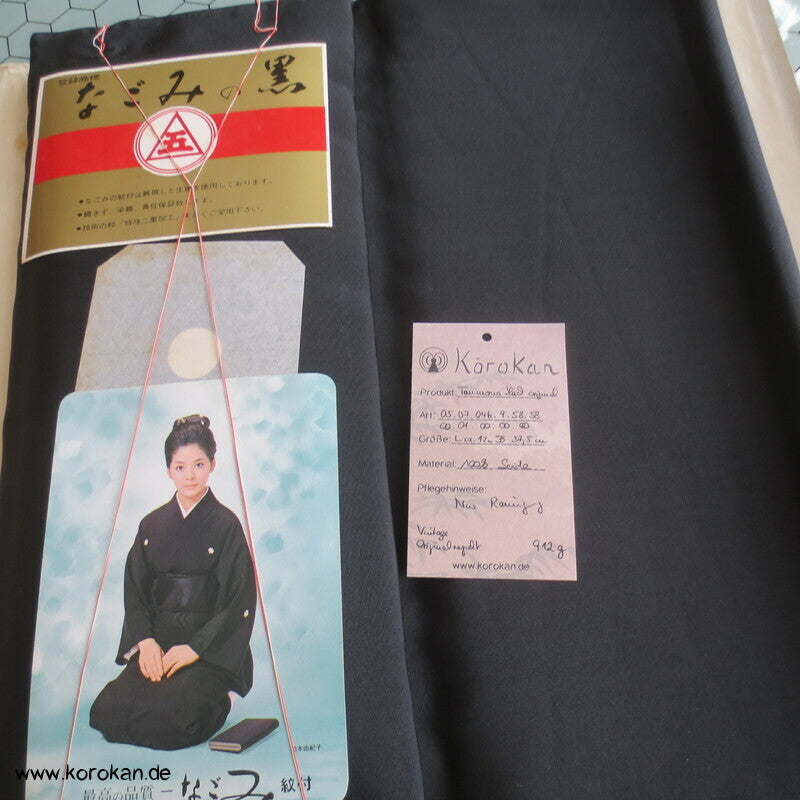 schwarzer Chirimen Crepe Seiden Tanmono Kimono