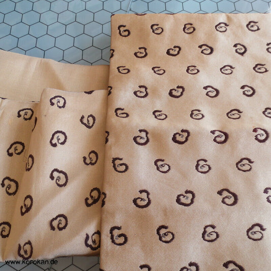 Nagoya Obi Kringel auf goldbeige