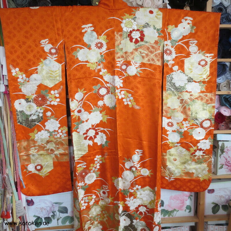 destroyed Heritage, ganz viel Gold Kakeshita Furisode Seidenbrokat Kimono