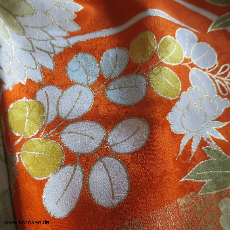 destroyed Heritage, ganz viel Gold Kakeshita Furisode Seidenbrokat Kimono