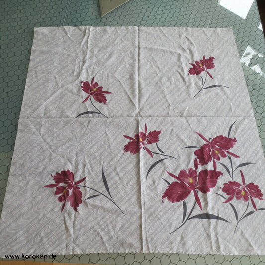 Furoshiki Tragetuch, rote Katleya Orchideen auf Wellenlinien