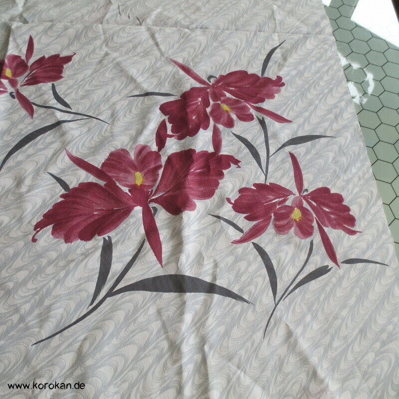 Furoshiki Tragetuch, rote Katleya Orchideen auf Wellenlinien