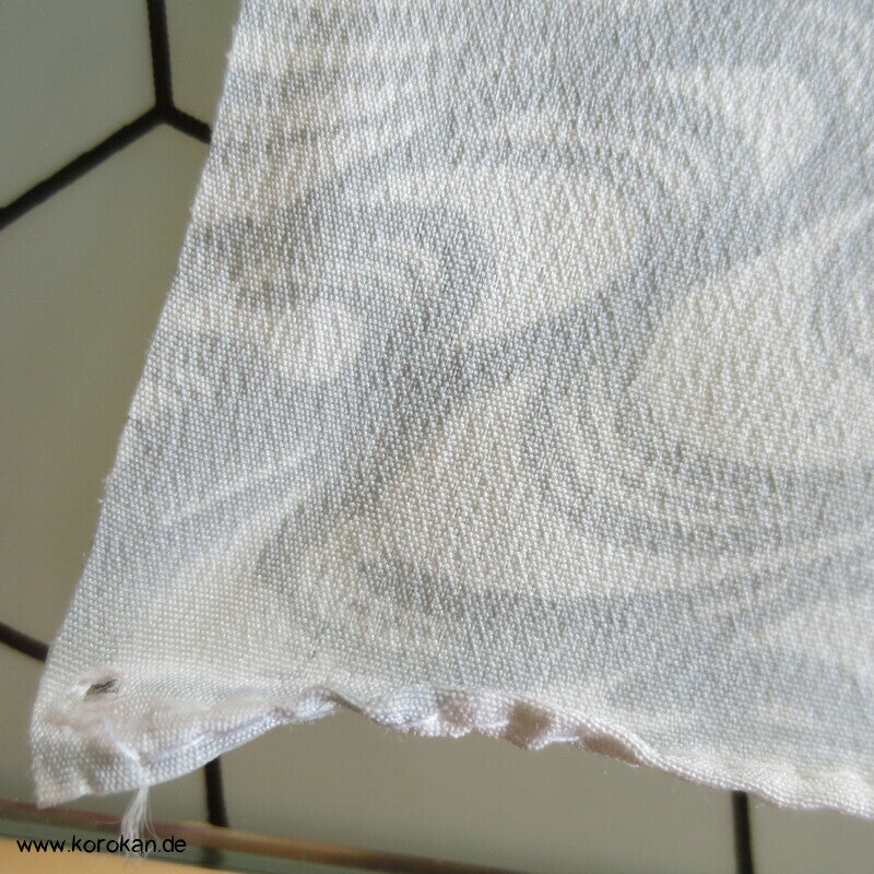 Furoshiki Tragetuch, rote Katleya Orchideen auf Wellenlinien