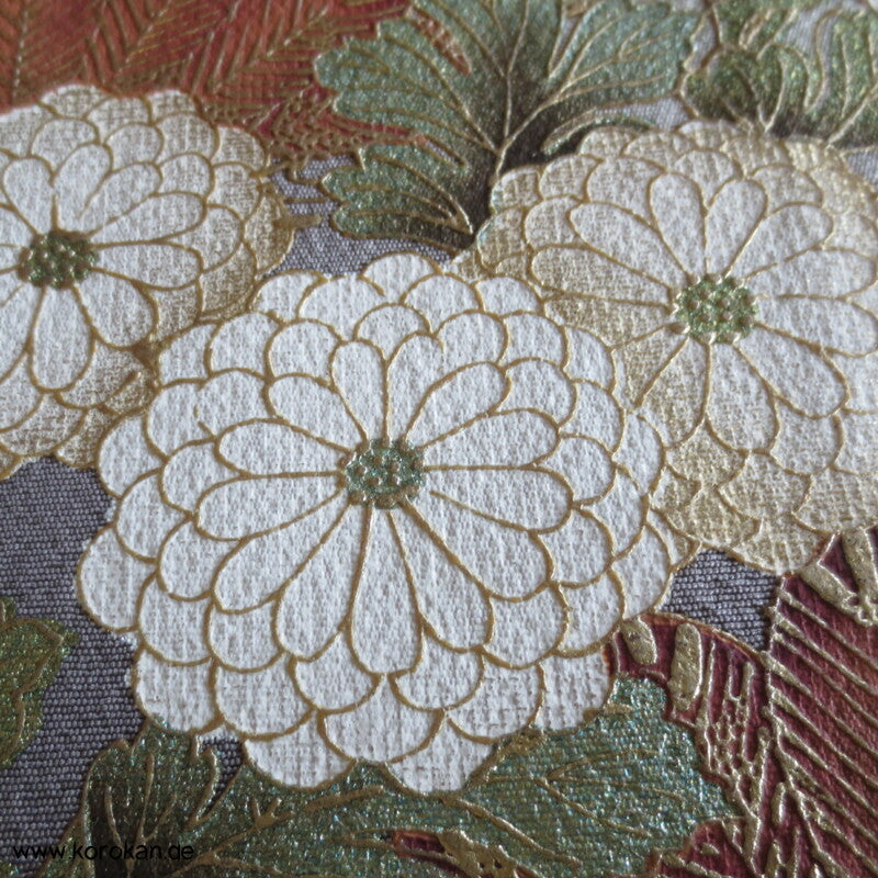 Noshi, Gold und Stickerei Irotomesode, grauer Seiden Kimono