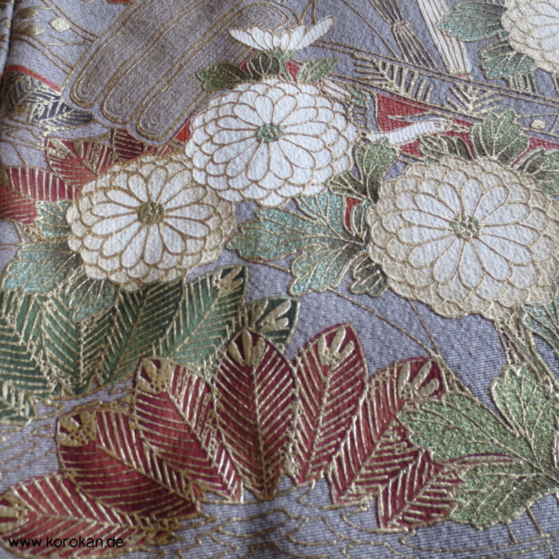Noshi, Gold und Stickerei Irotomesode, grauer Seiden Kimono
