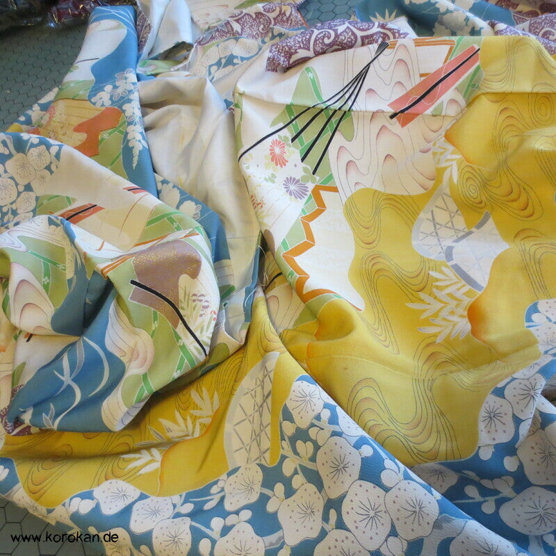 pastellbuntes Diagonalflussmuster Furisode Seidencrepe Kimono