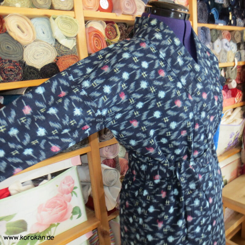 umgearbeitetes Kimono Kleid aus Kurume Kasuri Baumwolle