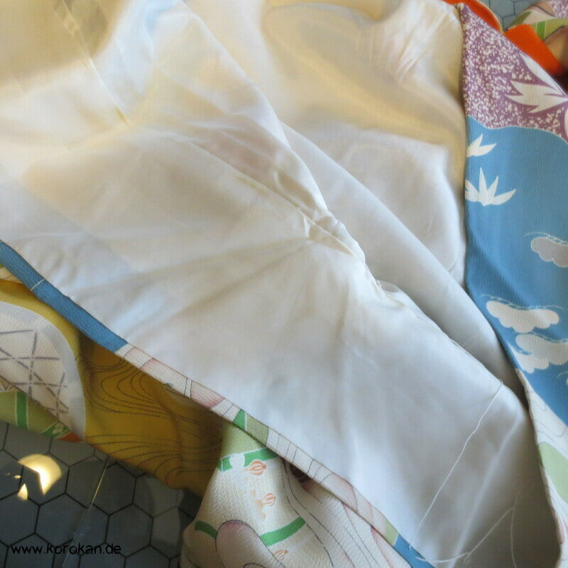 pastellbuntes Diagonalflussmuster Furisode Seidencrepe Kimono