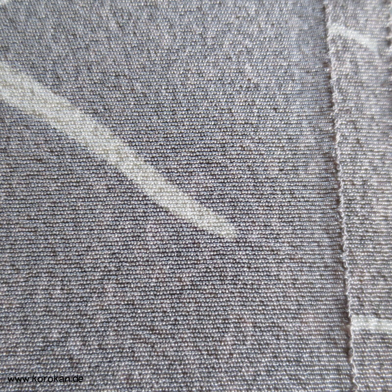 Bäume am Ufer weiß auf grau Seidencrepe Tanmono für Furisode Kimono