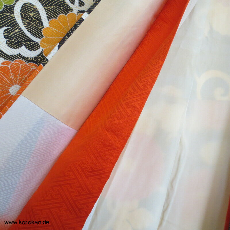 Chrysanthemen und goldene Wellen auf schwarz Seidendamast Furisode Kimono