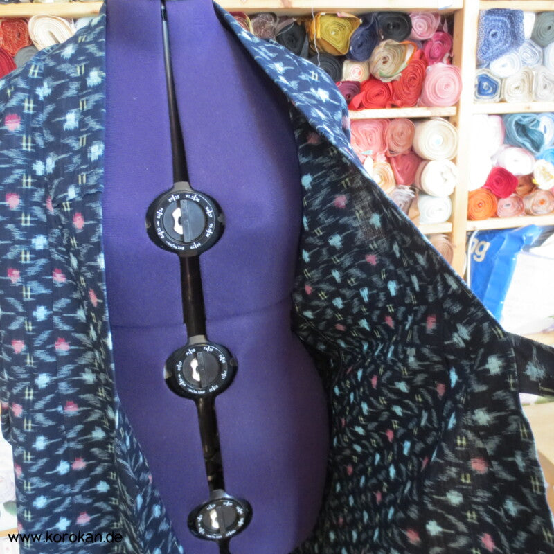 umgearbeitetes Kimono Kleid aus Kurume Kasuri Baumwolle