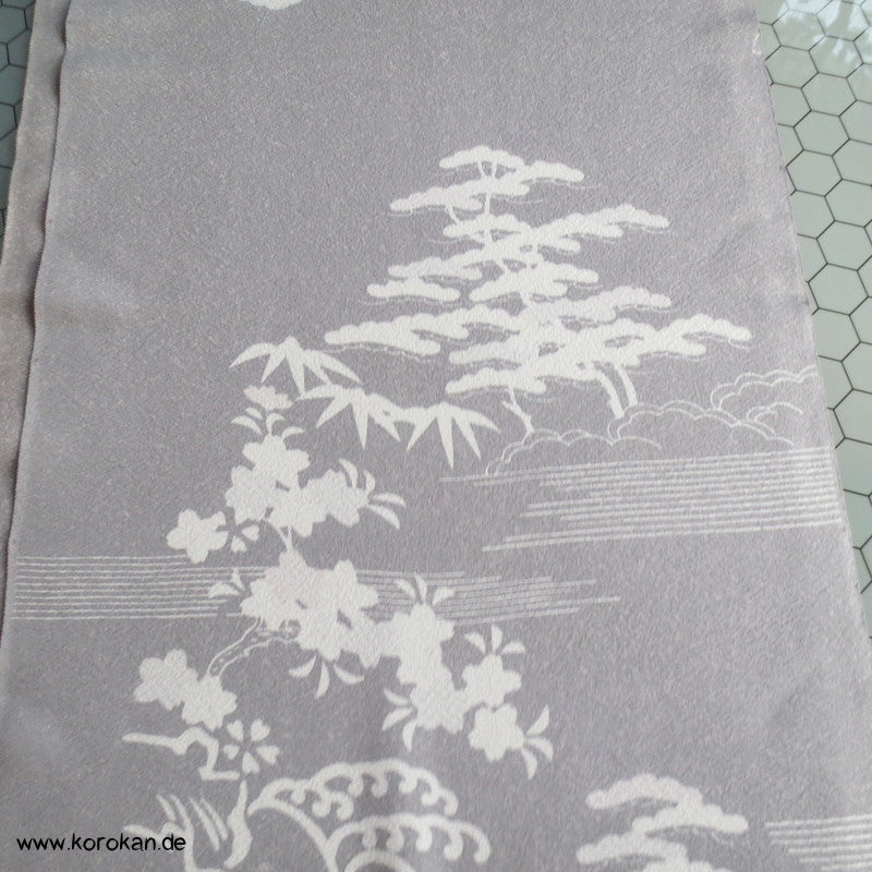 Bäume am Ufer weiß auf grau Seidencrepe Tanmono für Furisode Kimono