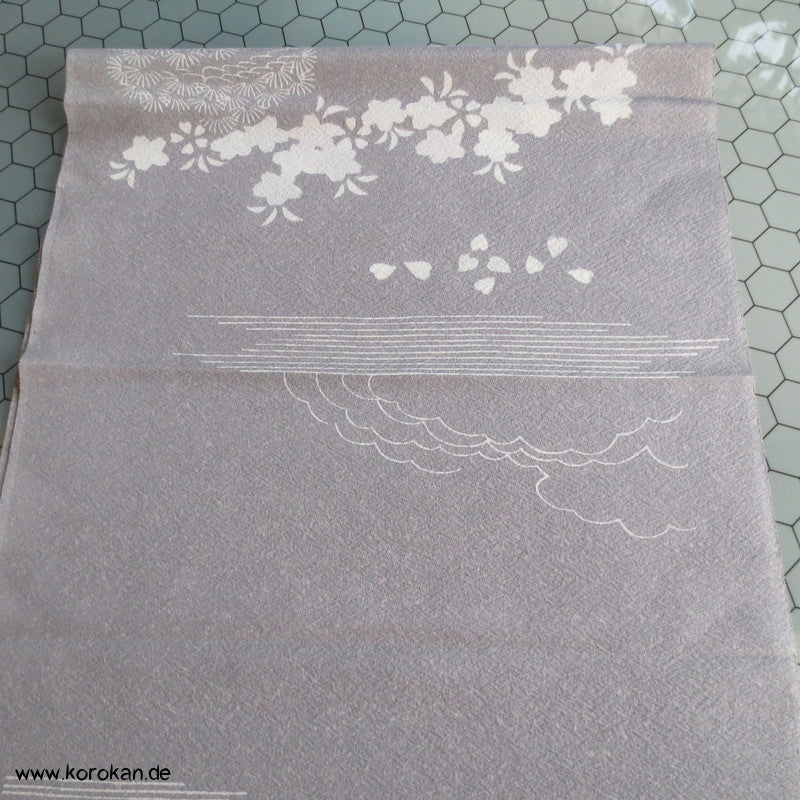 Bäume am Ufer weiß auf grau Seidencrepe Tanmono für Furisode Kimono