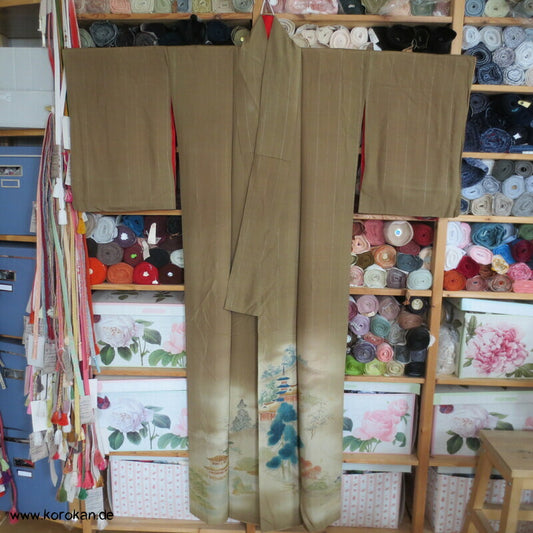 antiker Tempel Irotomesode Japan Kimono, Seidencrepe oliv