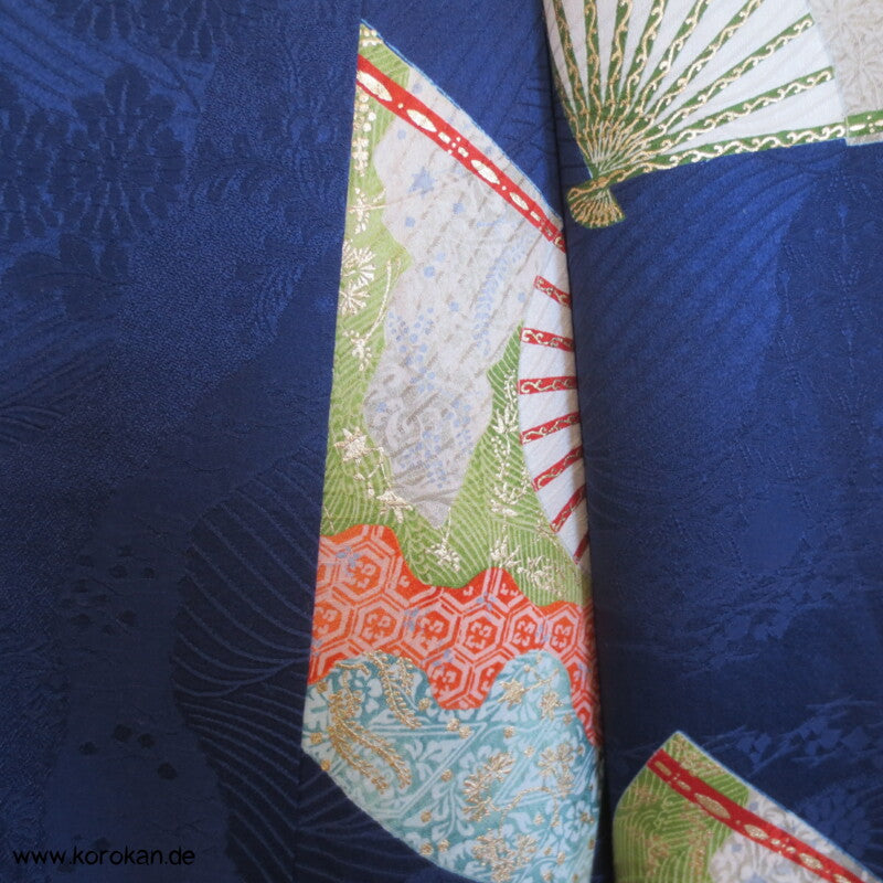 bunte Fächer auf blauem Rinzu Seiden Damast Furisode