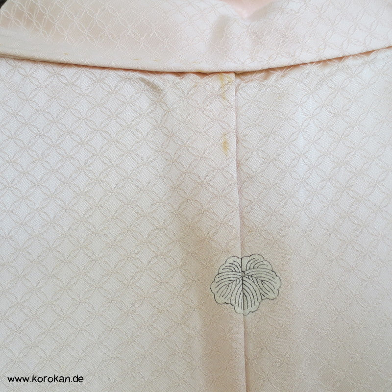 Kicho Kimonovorhang Irotomesode, heller Seiden Kimono, teilbestickt