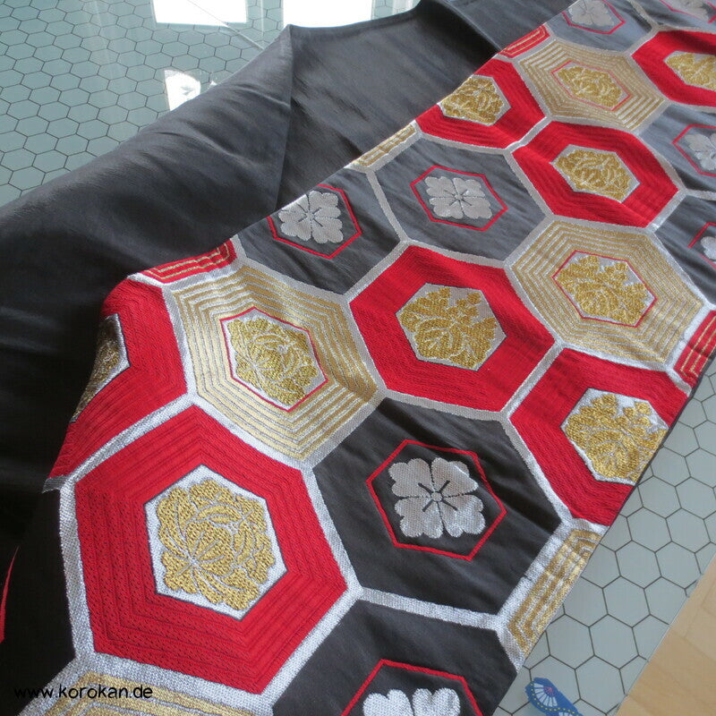 Kikko schwarz rot gold Fukuro Obi