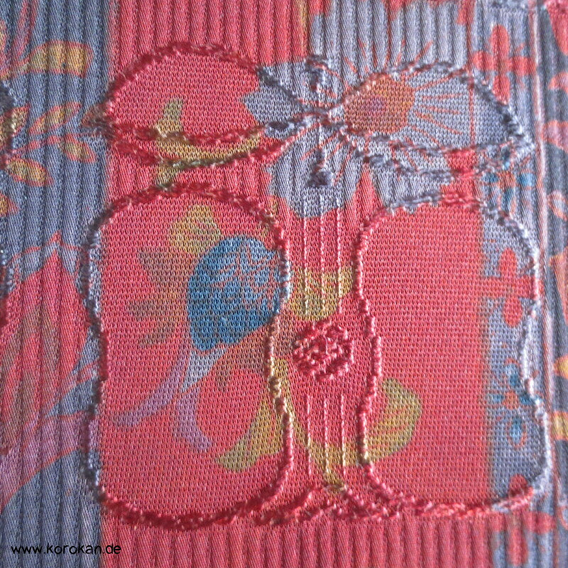 Blütenstreifen Kimono Seiden Rinzu Damast