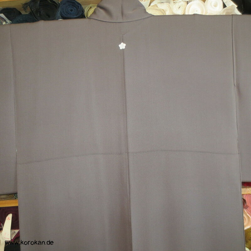 Wellen und Pinien Irotomesode Kimono, taupe Seidencrepe