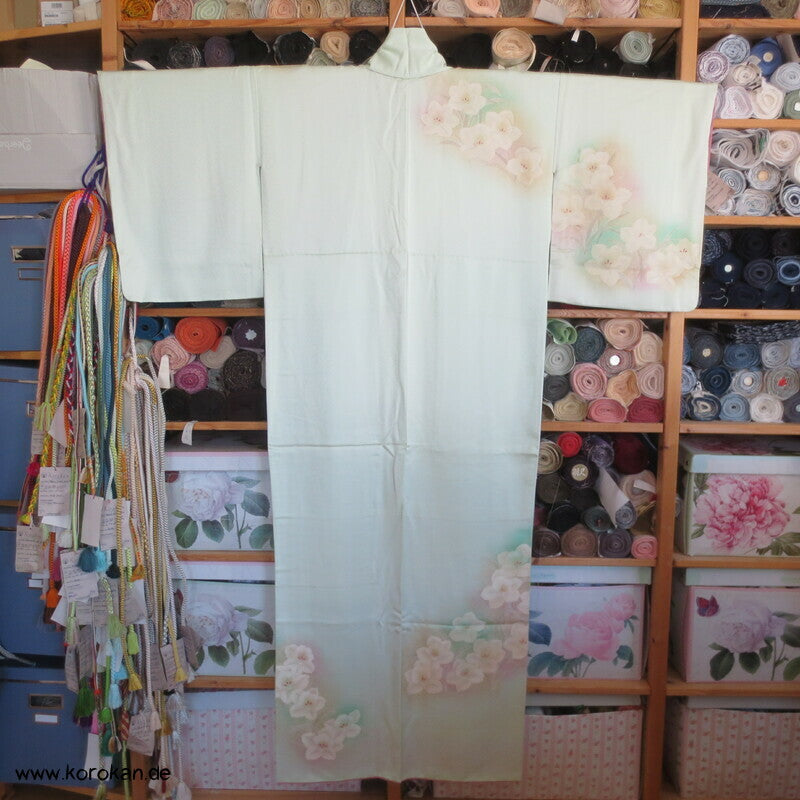 Narzissen Seidendamast Homongi Kimono, teilbestickt